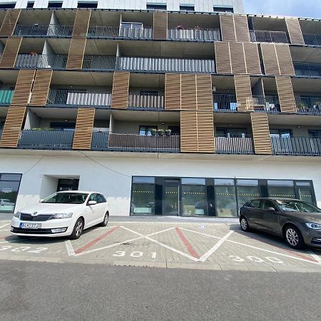 Krasny Moderny 1-Izbovy Byt, Novostavba + Parking براتسيلافا المظهر الخارجي الصورة